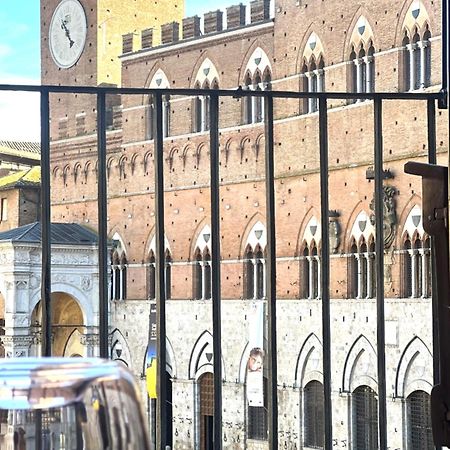 The Balcony Suite - Affaccio Su Piazza Del Campo Σιένα Εξωτερικό φωτογραφία